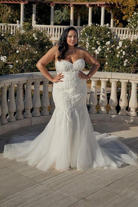 Casablanca Bridal 2454