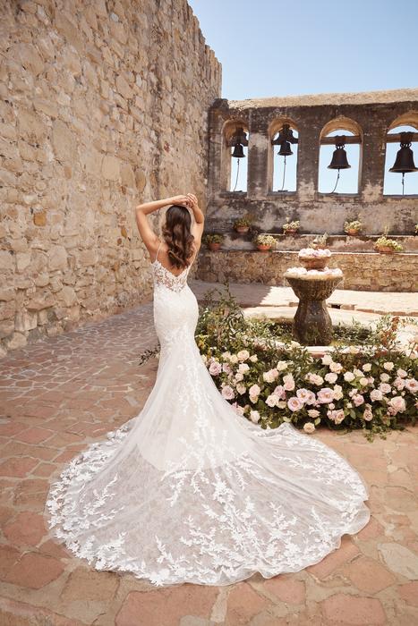 Casablanca Bridal 2467