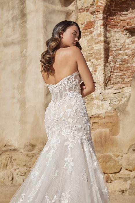 Casablanca Bridal 2471