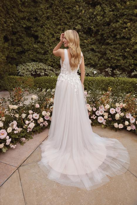 Casablanca Bridal 2475