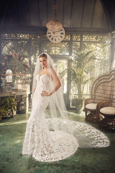 Casablanca Bridal 2481