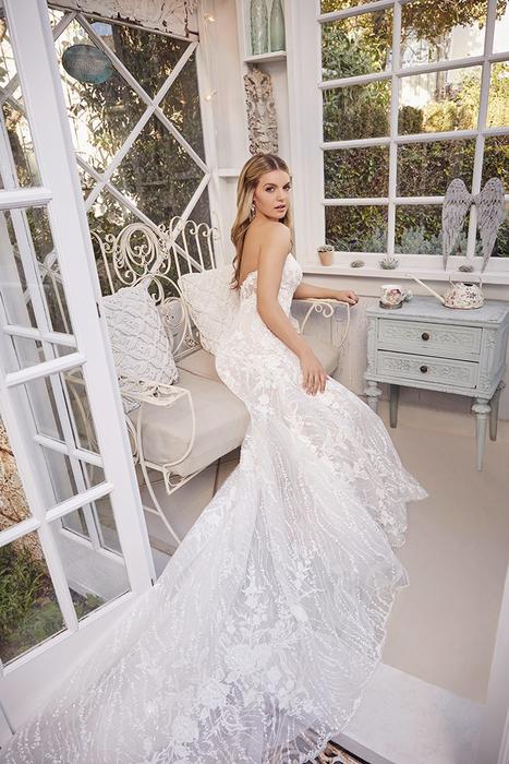 Casablanca Bridal 2482