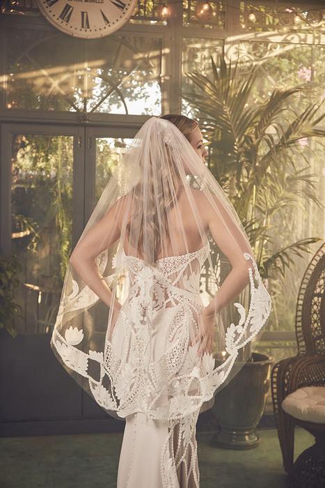 Casablanca Bridal 2487