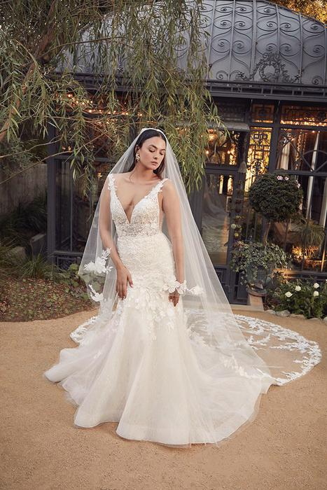 Casablanca Bridal 2489