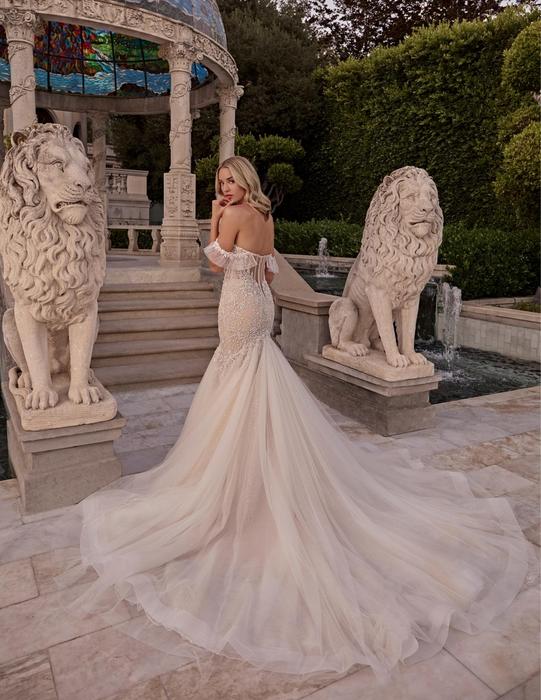 Casablanca Bridal 2495