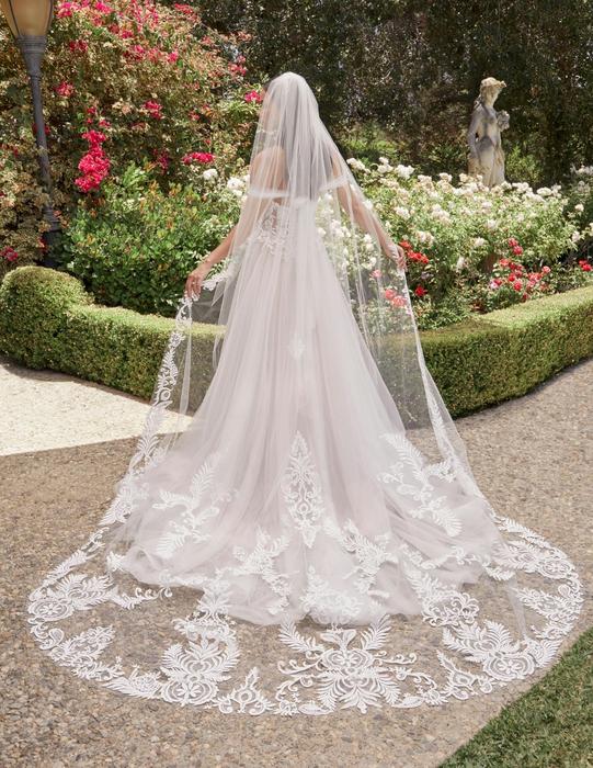 Casablanca Bridal 2512