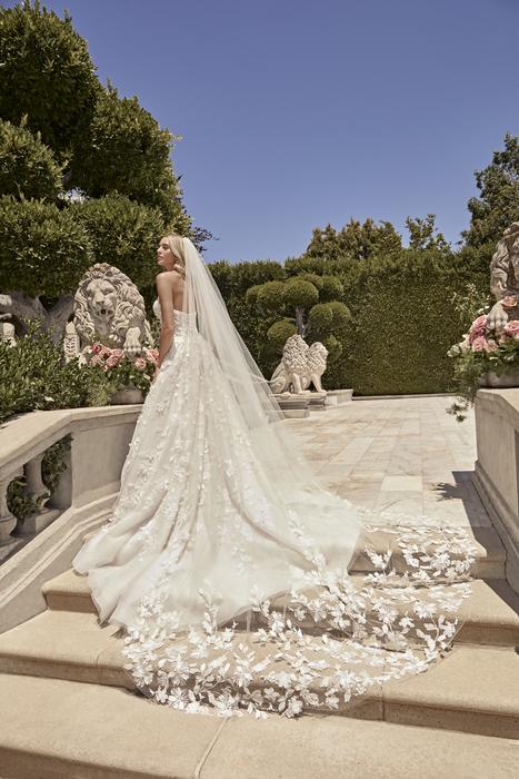 Casablanca Bridal 2516