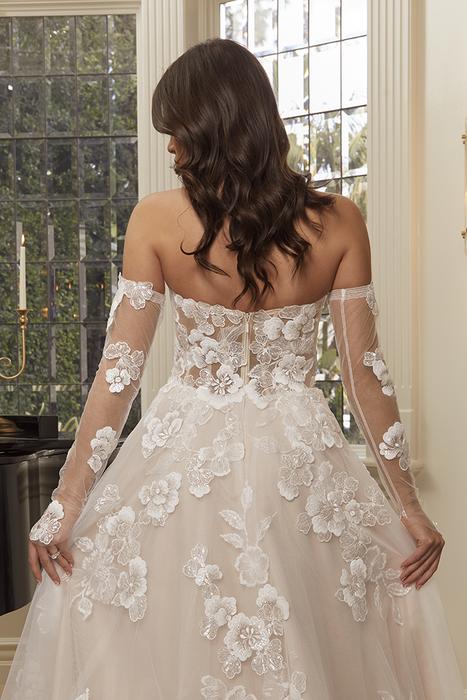 Casablanca Bridal 2559