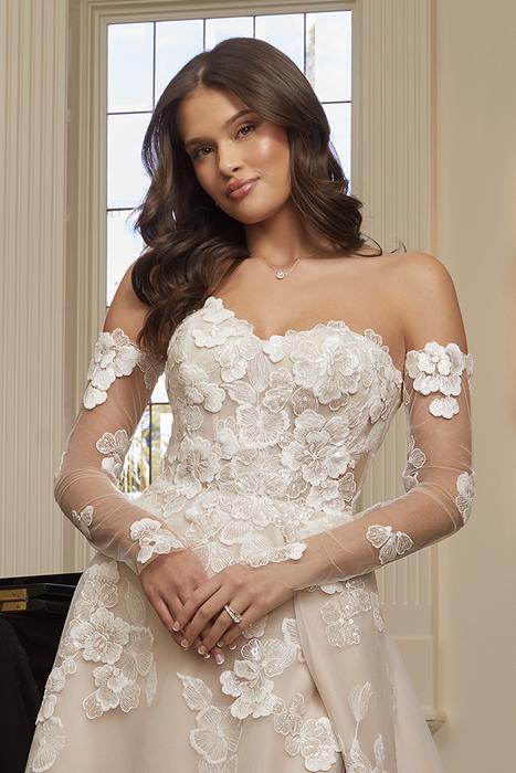 Casablanca Bridal 2559