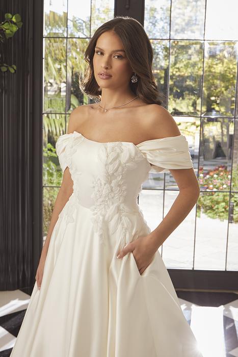 Casablanca Bridal 2561