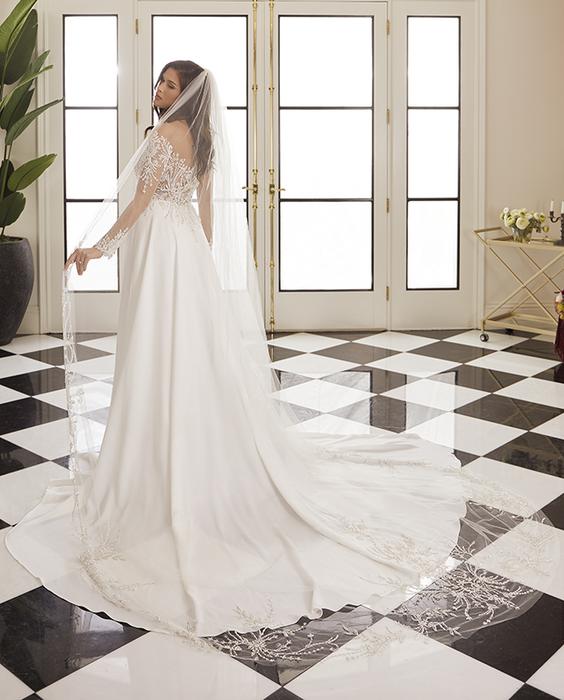 Casablanca Bridal 2566