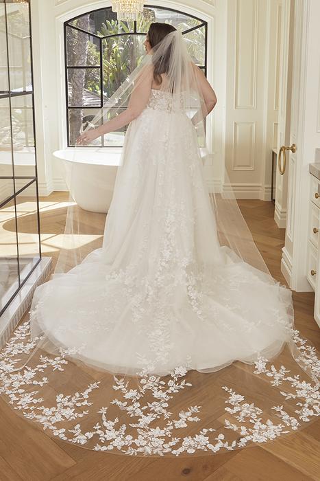 Casablanca Bridal 2570C