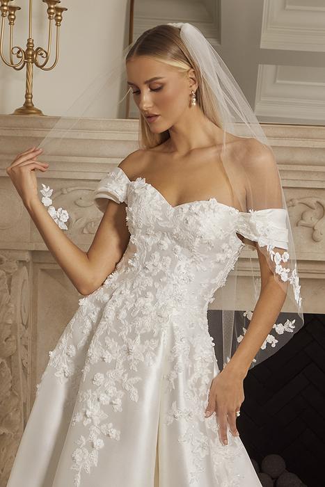 Casablanca Bridal 2572