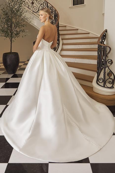 Casablanca Bridal 2575