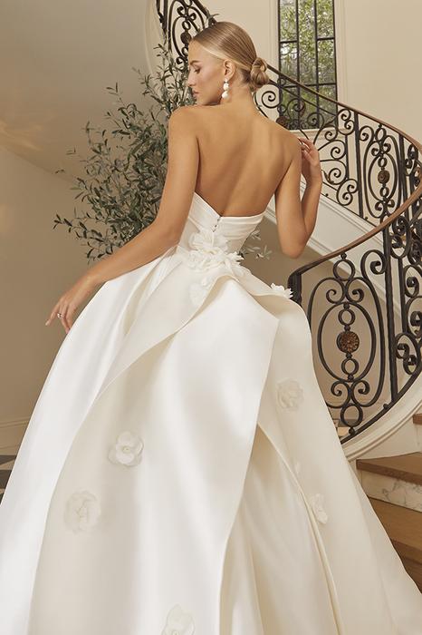 Casablanca Bridal 2575