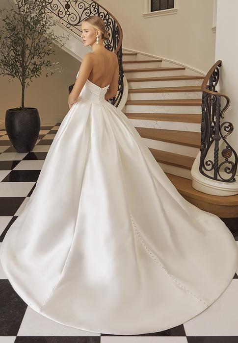 Casablanca Bridal 2575