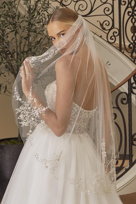 Casablanca Bridal 2576