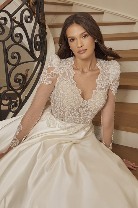 Casablanca Bridal 2579