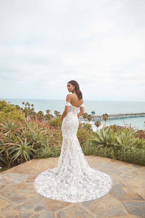 Beloved by Casablanca Bridal BL378