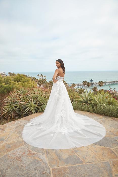 Beloved by Casablanca Bridal BL378