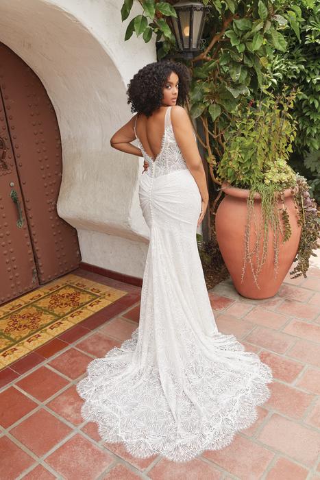 Beloved by Casablanca Bridal BL381