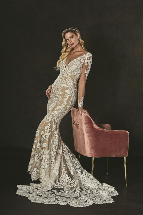 Signature by Justin Alexander 99286 What's Up Europe! Visalia CA 93291  covering central California bridal trunk show