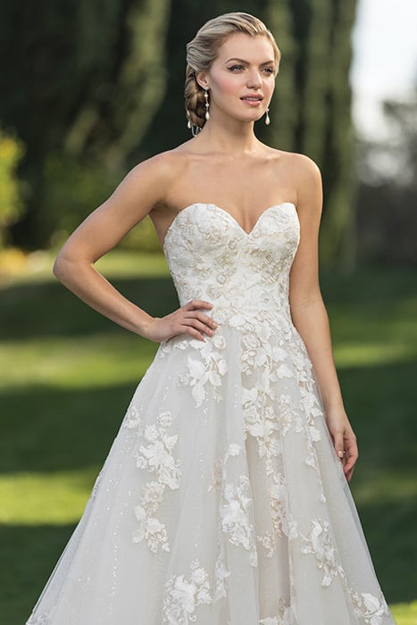 Casablanca Bridal 2332