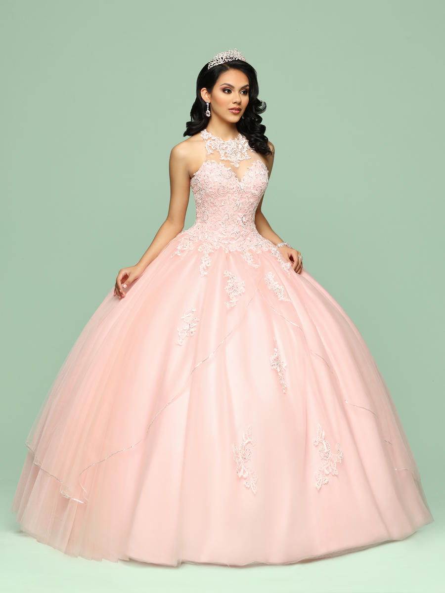 How to Choose Your Damas: 8 Steps - Q by DaVinci