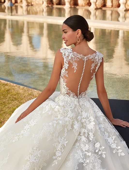 Demetrios Bridal 1090