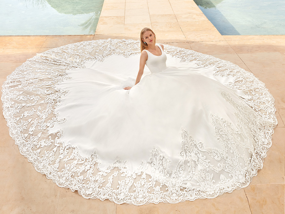 Demetrios Bridal 1123IR