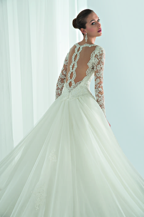 Demetrios Bridal 646D