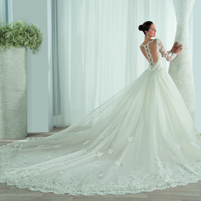 Demetrios Bridal 646D