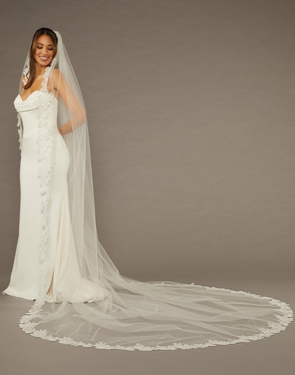 En Vogue Bridal V2497WRC