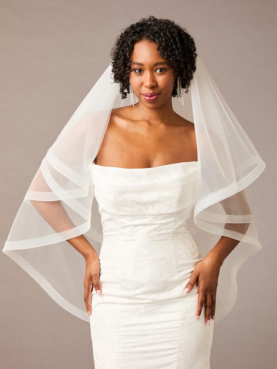 En Vogue Bridal V2580F