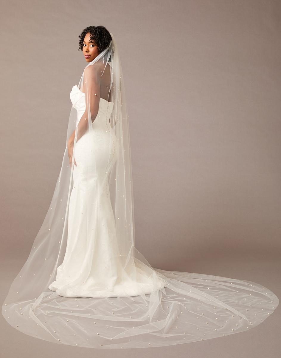 En Vogue Bridal V2586WRC