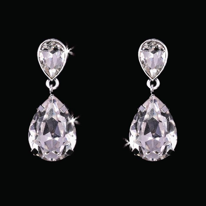 enVogue Rhinestone Earrings E2262