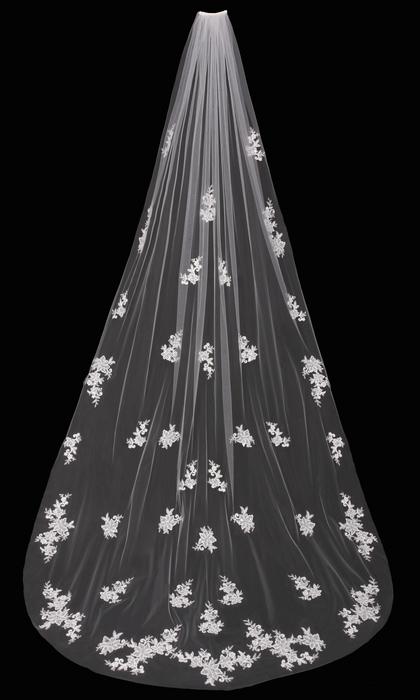 enVogue Bridal Veil V1695C