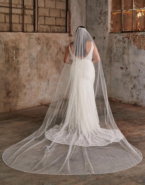 enVogue Bridal Veil V2092WRC