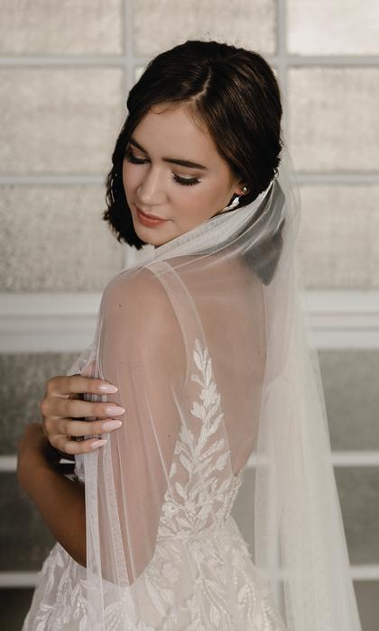 enVogue Bridal Veil V2103C