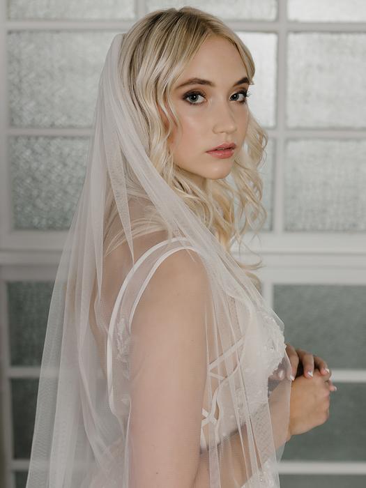 enVogue Bridal Veil V2103SF