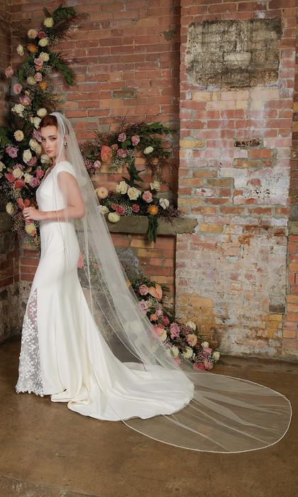 enVogue Bridal Veil V2104C