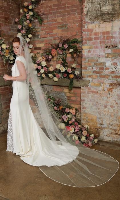 enVogue Bridal Veil V2104C