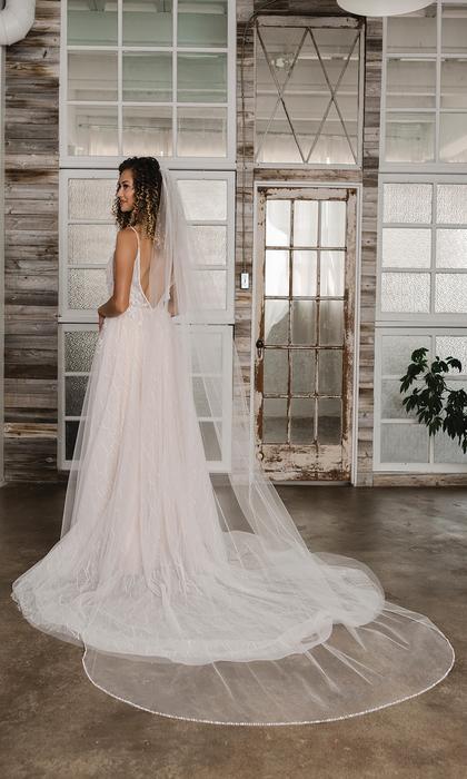 enVogue Bridal Veil V2190C