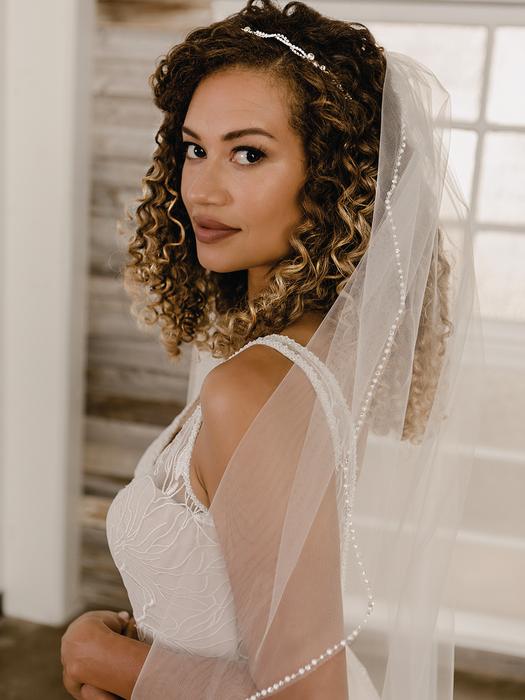 enVogue Bridal Veil V2190SF