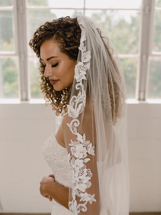 enVogue Bridal Veil V2194SF