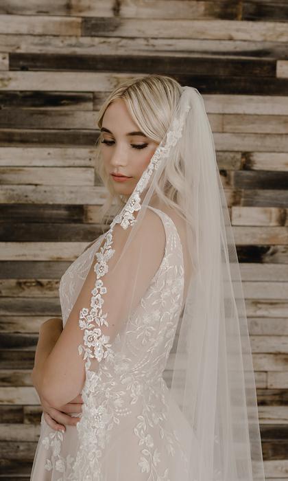 enVogue Bridal Veil V2197C