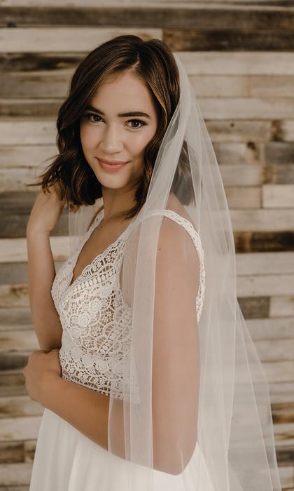 enVogue Bridal Veil V2198C