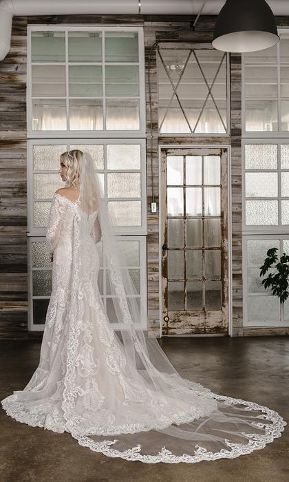 enVogue Bridal Veil V2199C