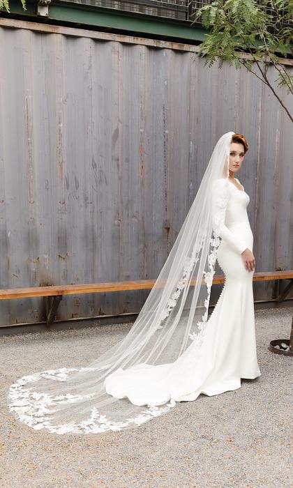 enVogue Bridal Veil V2289C