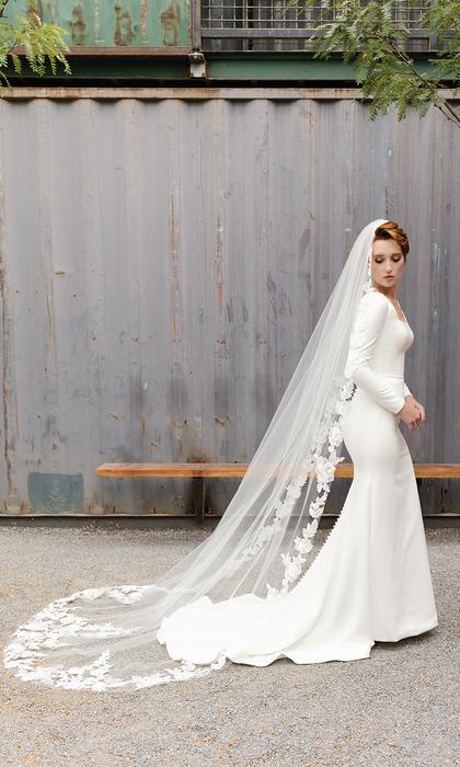 enVogue Bridal Veil V2289C